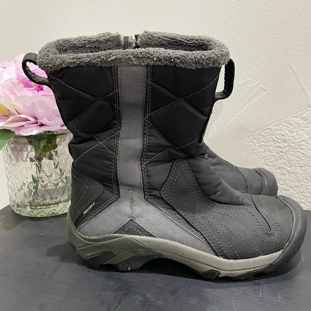 Keen 5278 Black Betty Winter Boot